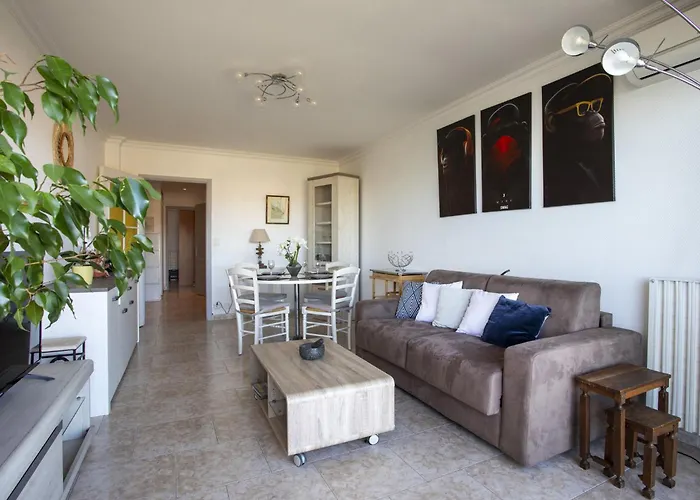 Апартаменты Le Beach-4 By Interhome *